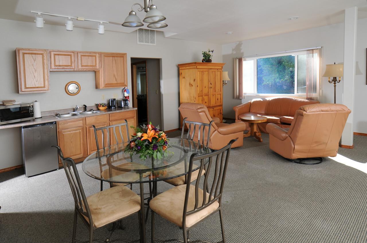 Merlin Morrisons Rogue River Lodge מראה חיצוני תמונה
