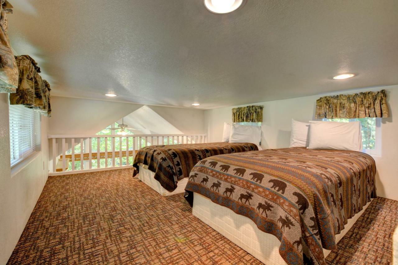 Merlin Morrisons Rogue River Lodge מראה חיצוני תמונה